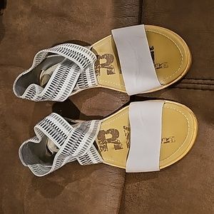 Sorel Ella sandal size 9
